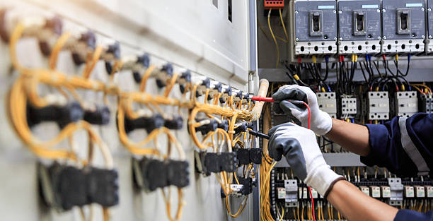 Professional Electrician technician working in Pevely, MO